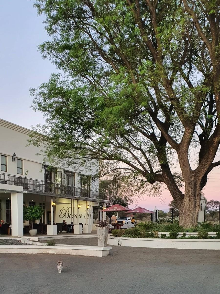 FOR SALE : BOUTIQUE HOTEL IN THE HEART OF SOUTH AFRICA’S NORTHERN CAPE