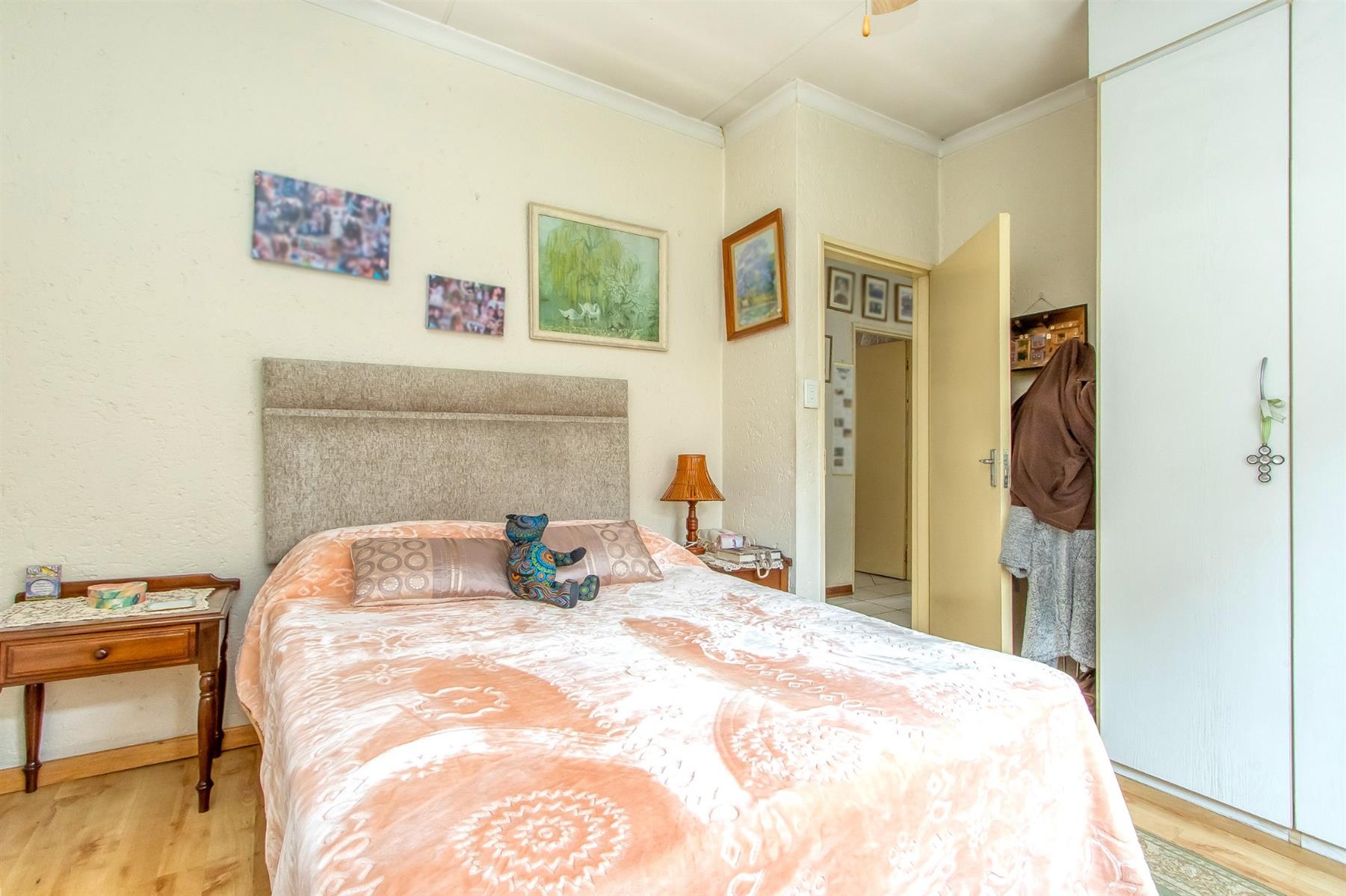 Elegant Two Bedroom Townhouse For Sale in Wychwood, Germiston