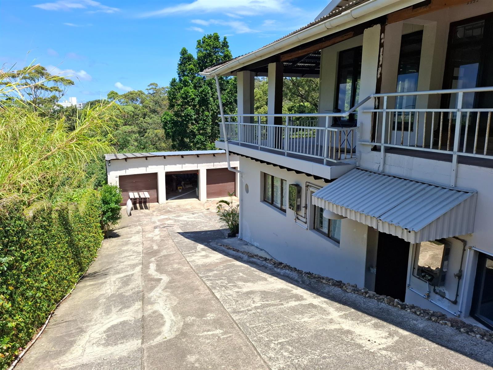 Income Generator! Spacious Home With Flatlets for Sale in Margate, KZN