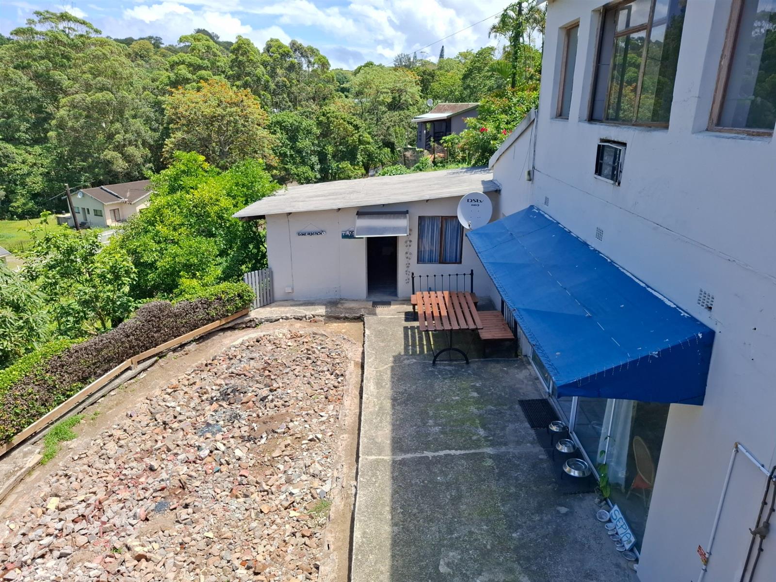 Income Generator! Spacious Home With Flatlets for Sale in Margate, KZN