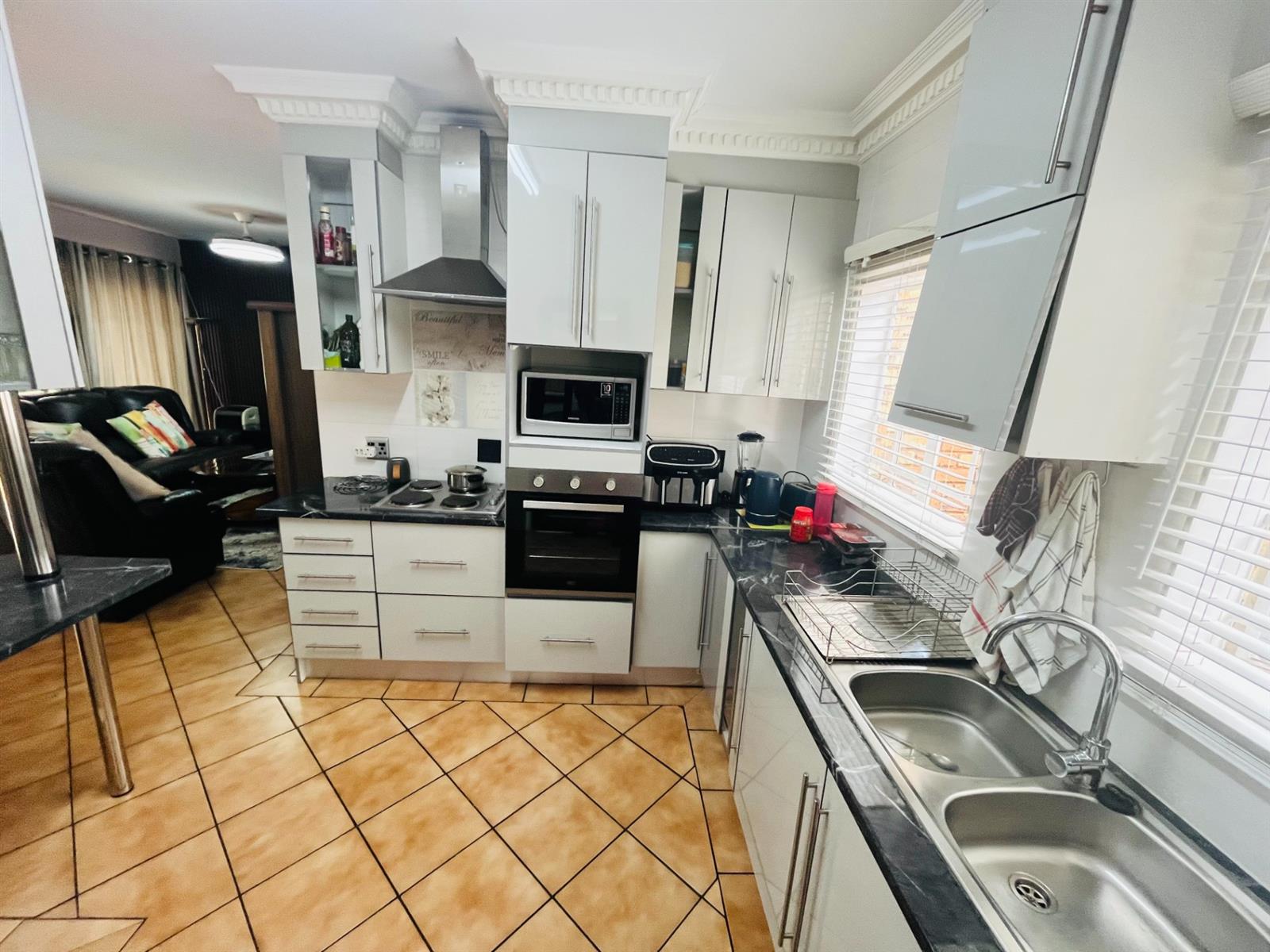 House for sale in Theresapark, Akasia