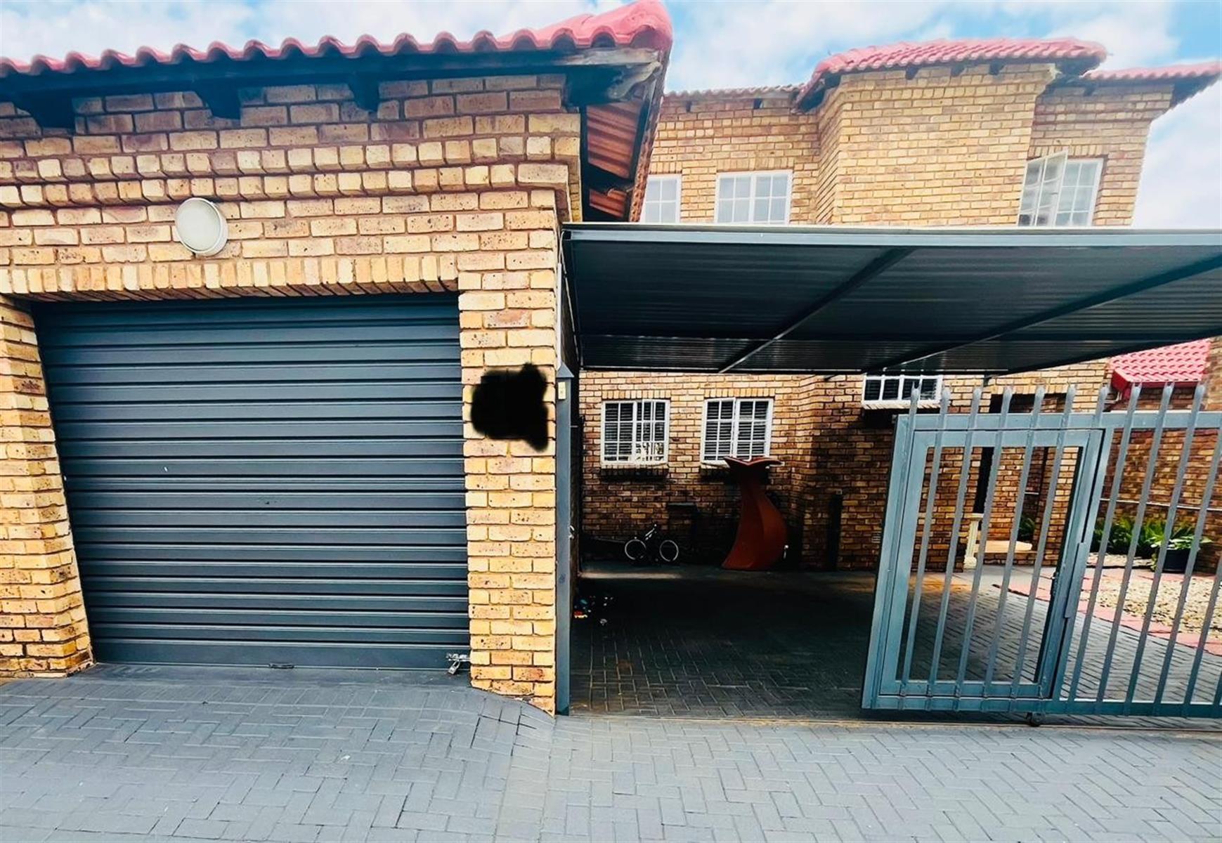 House for sale in Theresapark, Akasia