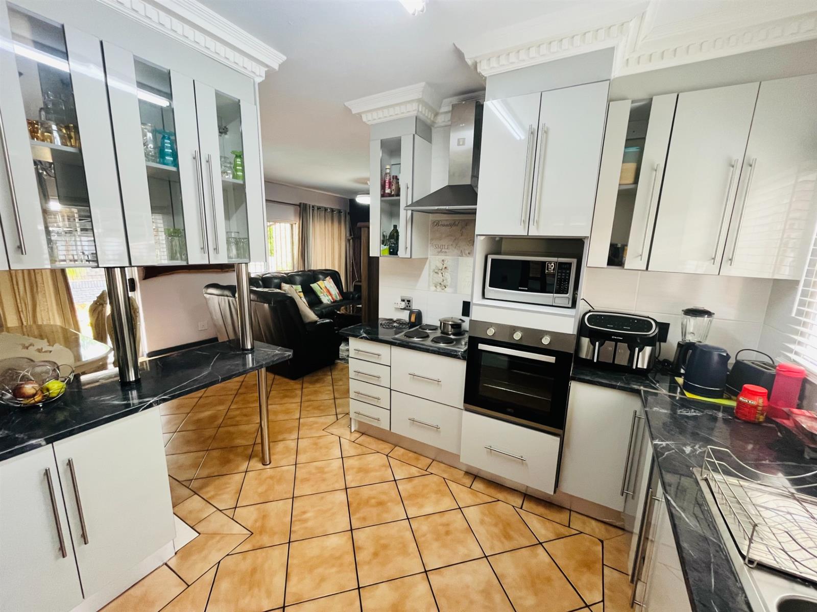 House for sale in Theresapark, Akasia