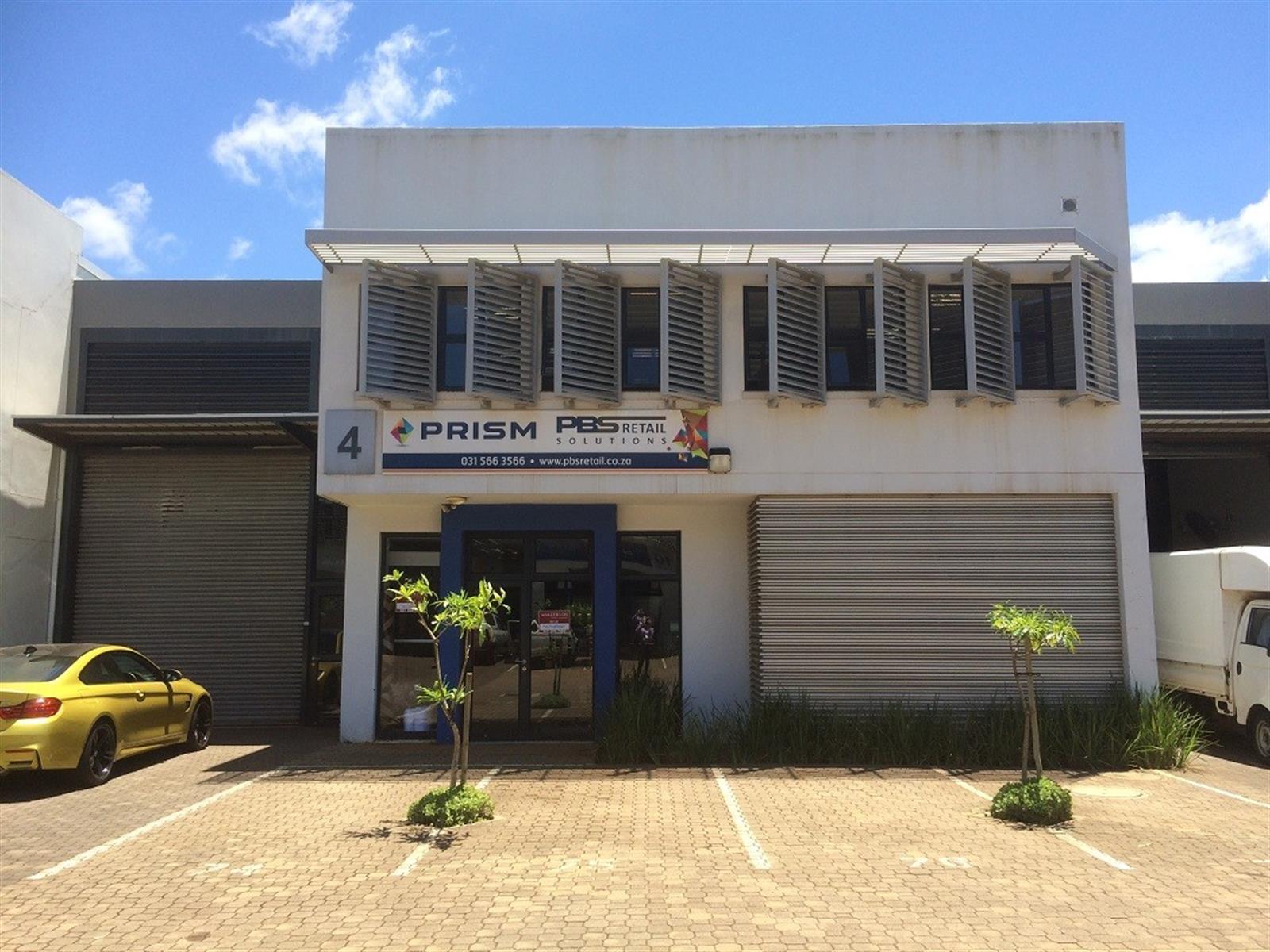 Sought after retail/warehouse behind Gateway mall to let.