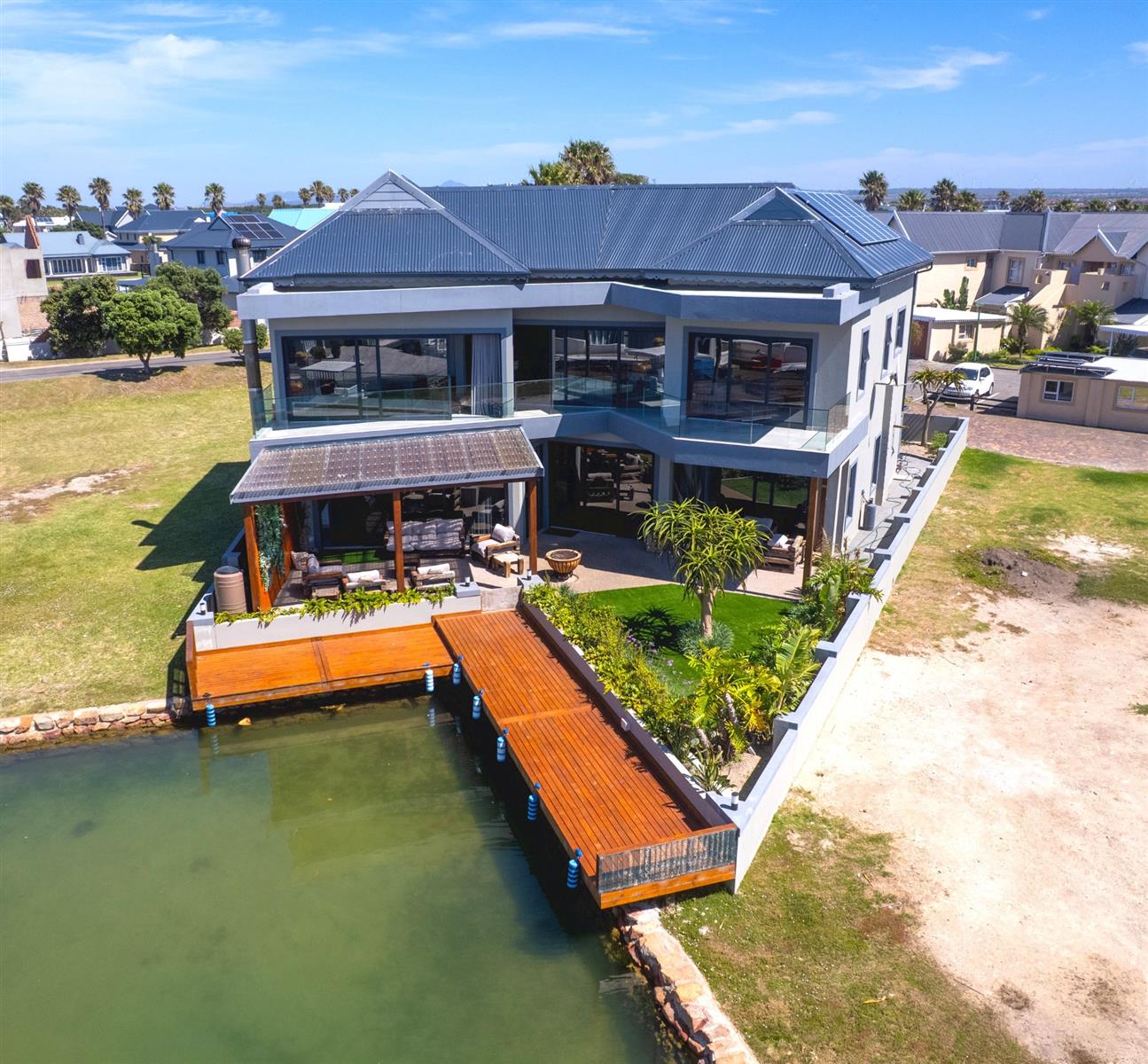Luxury Canal-Front Home with Private Mooring for 2 Boats | Marina Martinique