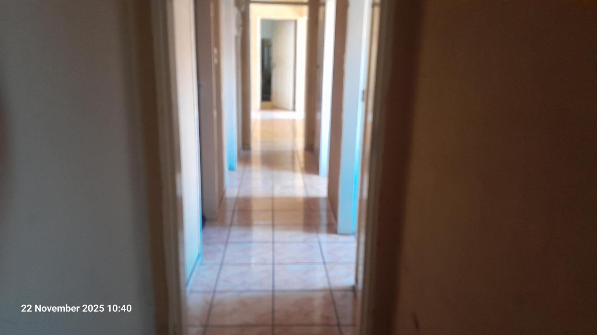 House for sale in Tasbet Park, Witbank, 1075 m²