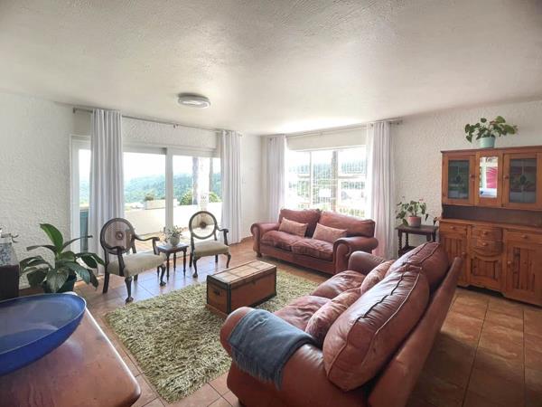 House For Sale in Herolds Bay, George