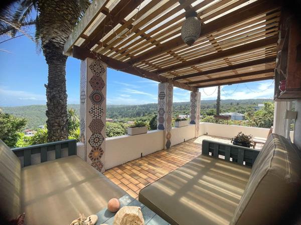 House For Sale in Herolds Bay, George