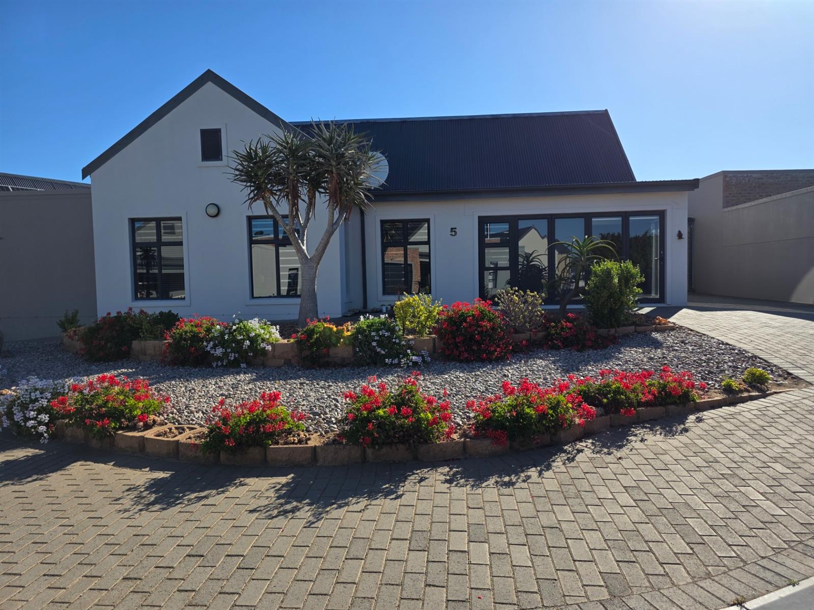 3 Bedroom House For Sale in Karookraal Estate, Hartenbos