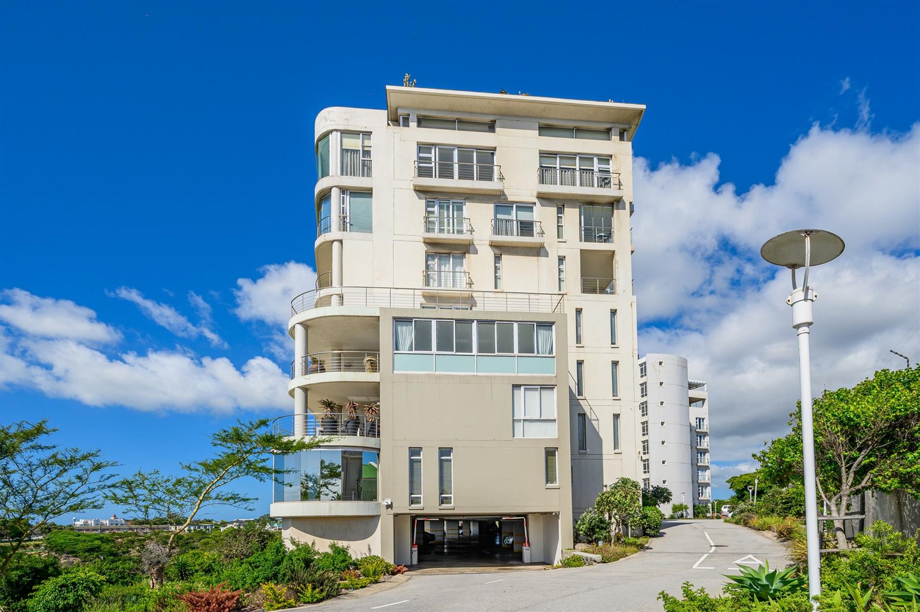 Spacious 3 Bedroom Apartment