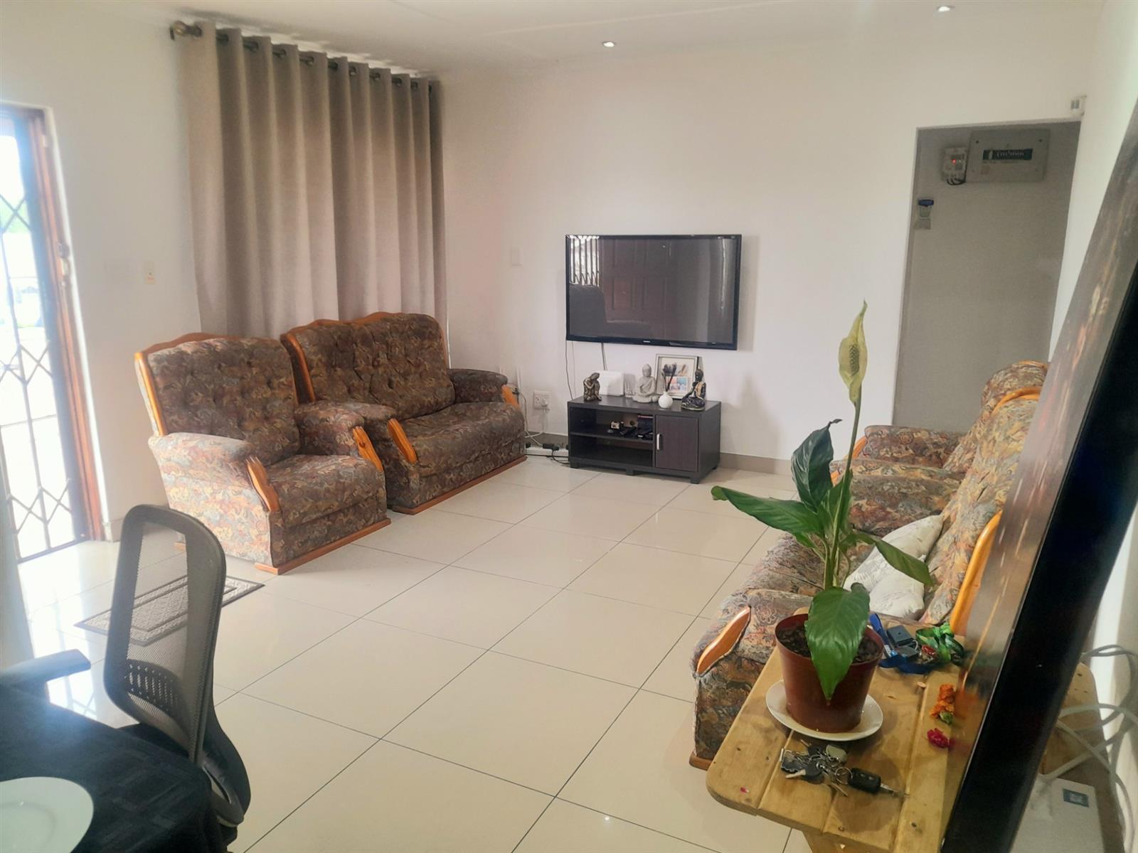 House For Sale in Parkgate, Verulam, KwaZulu Natal
