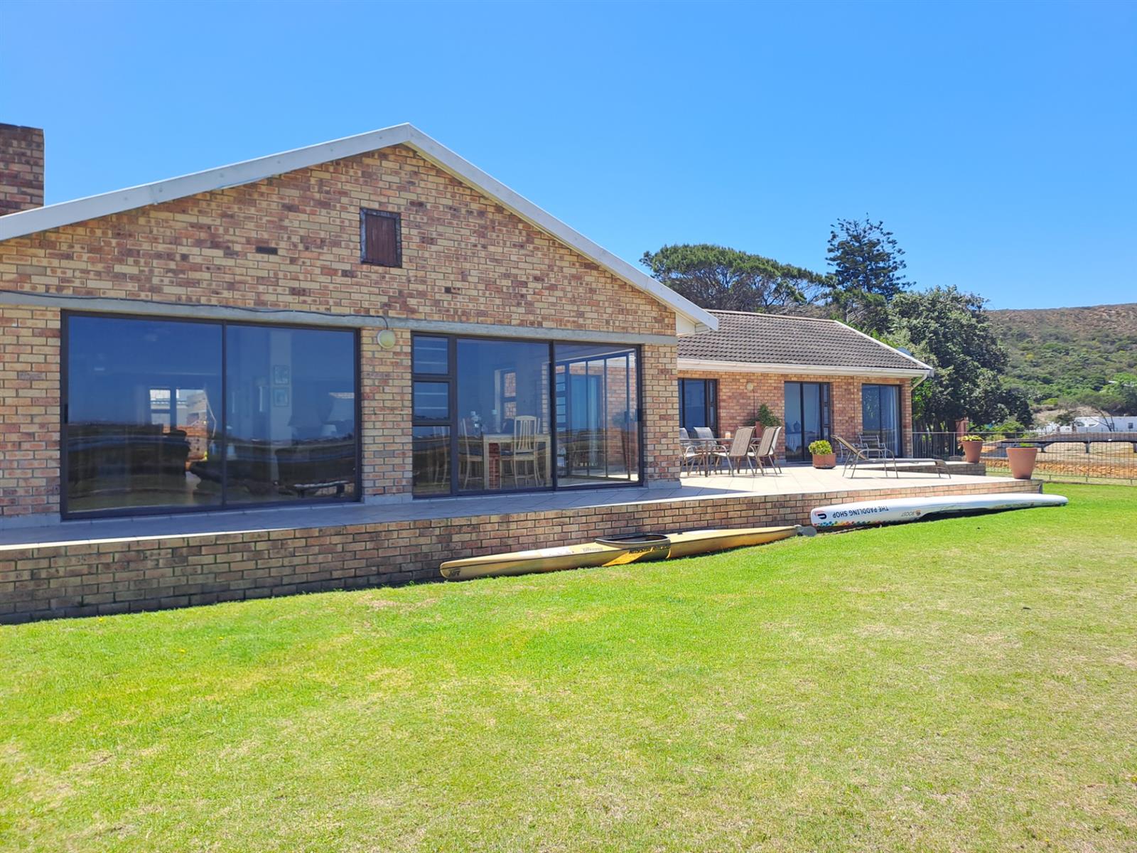 Stunning 5 Bedroom property plus 1 Bedroom flat for sale in Amsterdamhoek