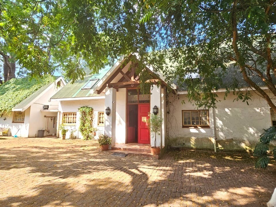 Small Holding with a Workshop, Cottage, Bed and Breakfast facility and Upmarket Family Home