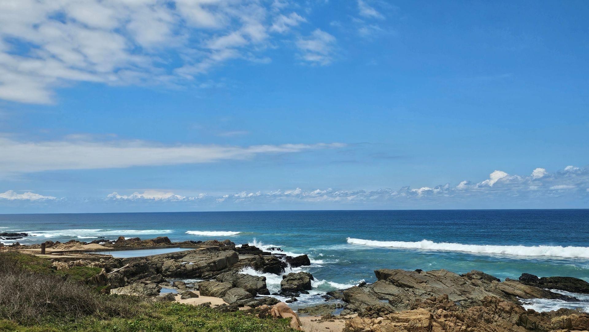 Picturesque Semi Furnished Apartment For Sale in Manaba Beach, Margate, KwaZulu Natal