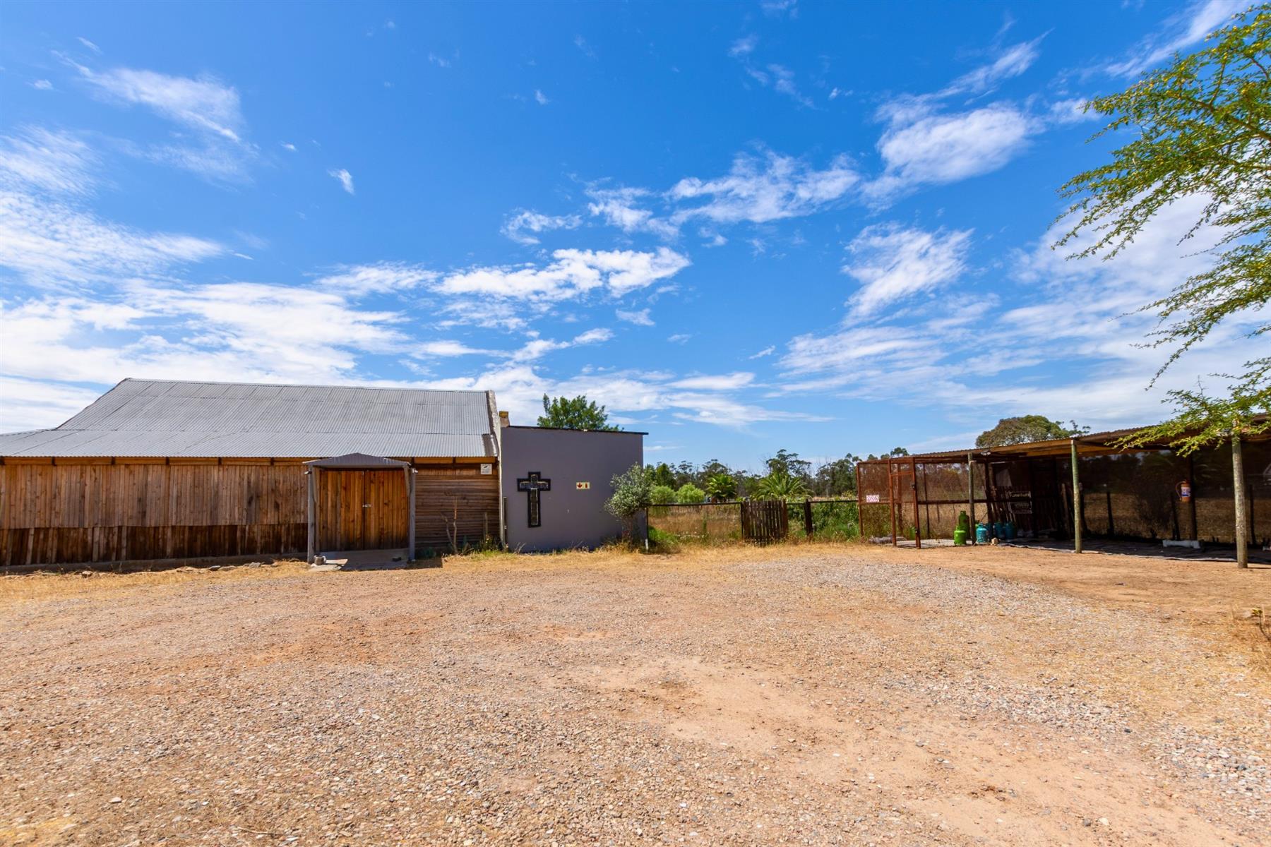PRICE REDUCED - 12.5 Ha Income property, 2 Main Houses, 3 Cottages, Office and Historic Farmstall