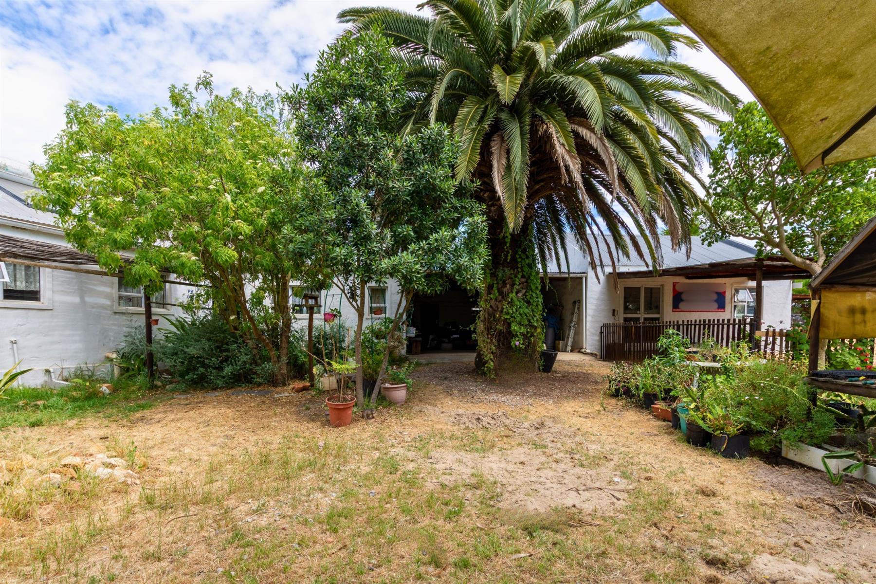PRICE REDUCED - 12.5 Ha Income property, 2 Main Houses, 3 Cottages, Office and Historic Farmstall