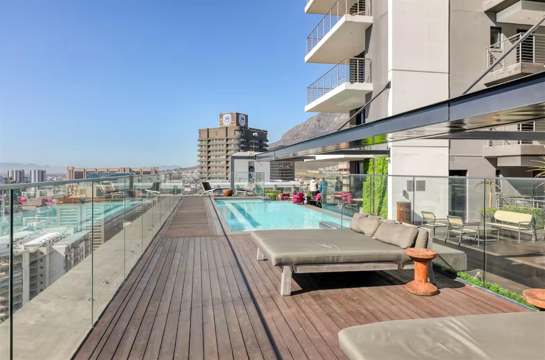 Apartment For Sale in Cape Town City Centre, Cape Town