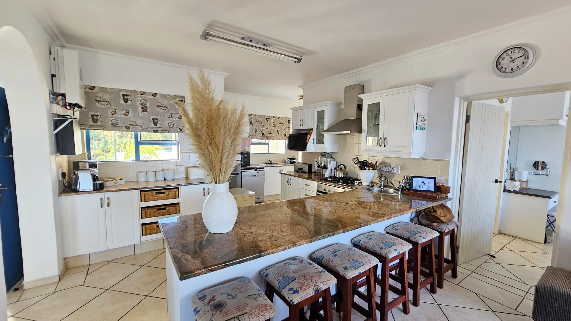 Breathtaking Penthouse For Sale in Uvongo Beach, Margate, KwaZulu Natal
