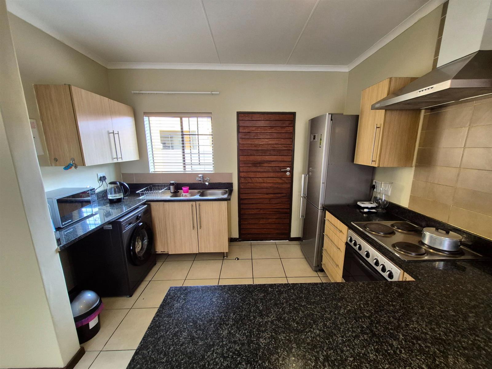 Spacious and Secure 3-Bedroom Townhouse in Prime Mooikloof Ridge