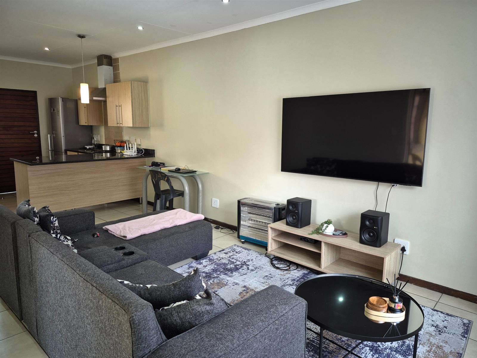 Spacious and Secure 3-Bedroom Townhouse in Prime Mooikloof Ridge