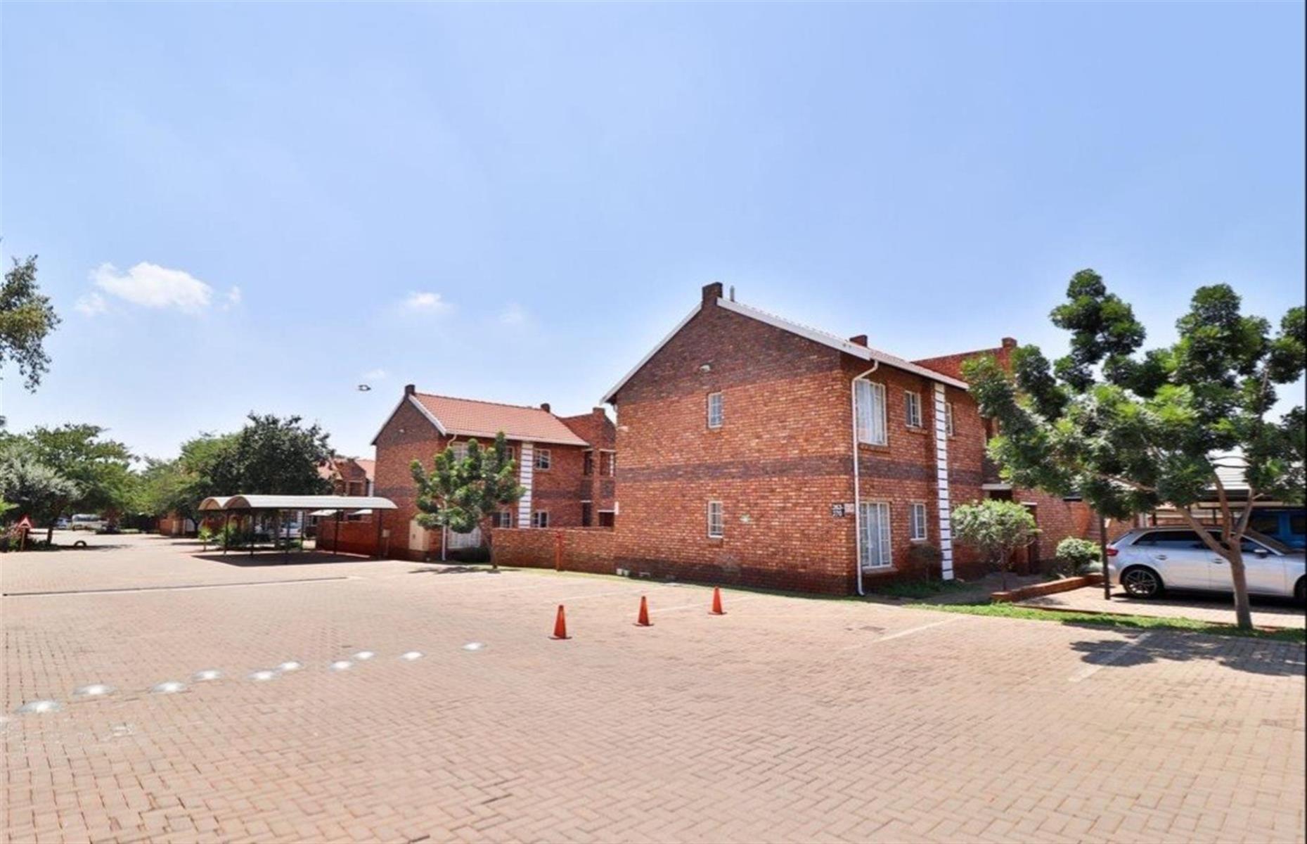 GREAT INVESTMENT AND IDEAL TO RAISE YOUR FAMILY