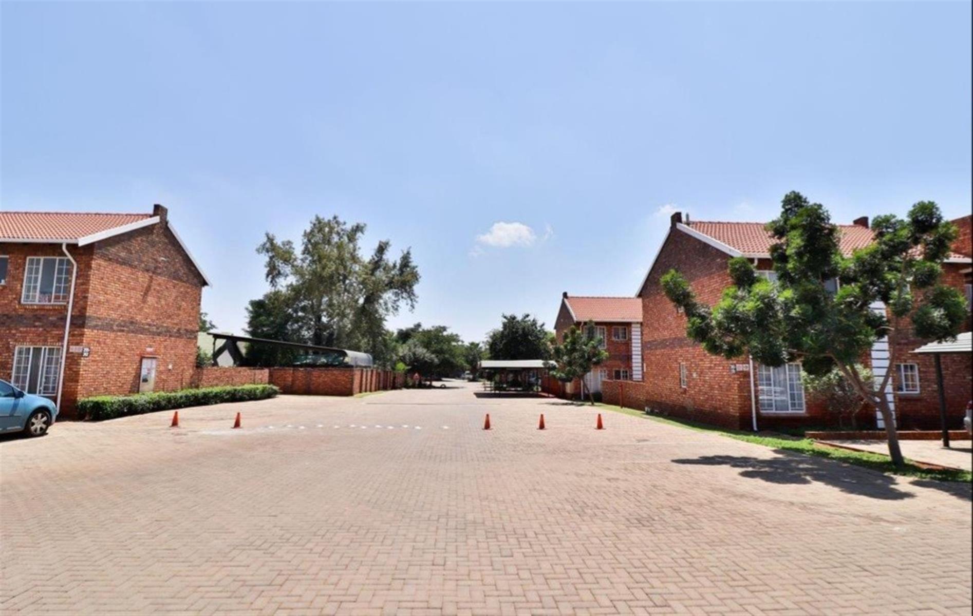 GREAT INVESTMENT AND IDEAL TO RAISE YOUR FAMILY