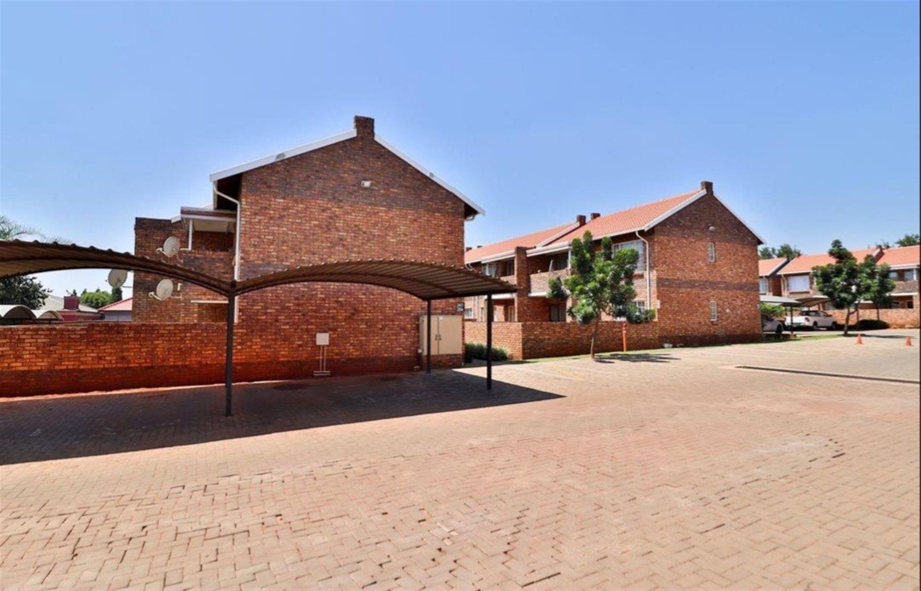 GREAT INVESTMENT AND IDEAL TO RAISE YOUR FAMILY