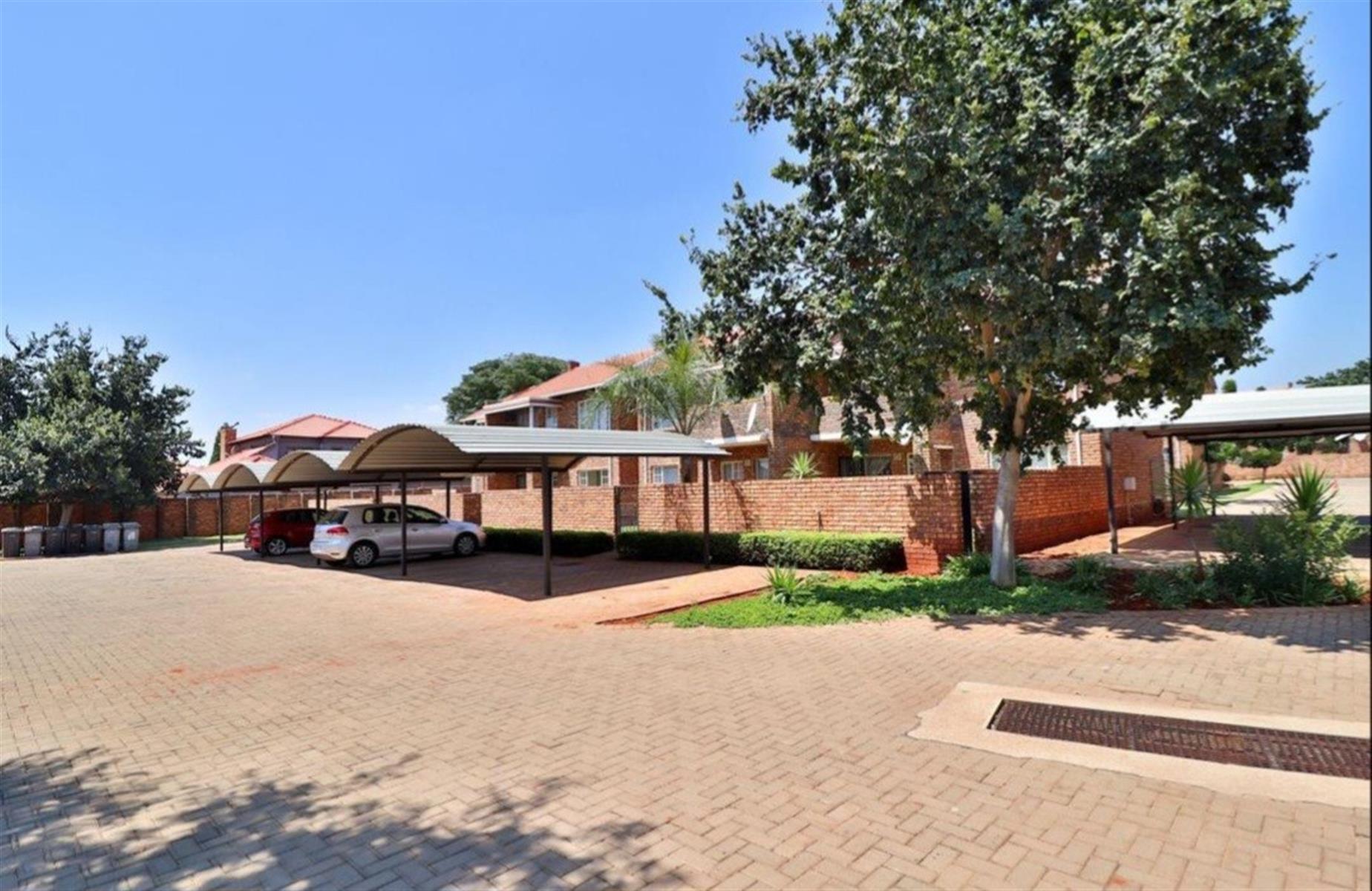 GREAT INVESTMENT AND IDEAL TO RAISE YOUR FAMILY