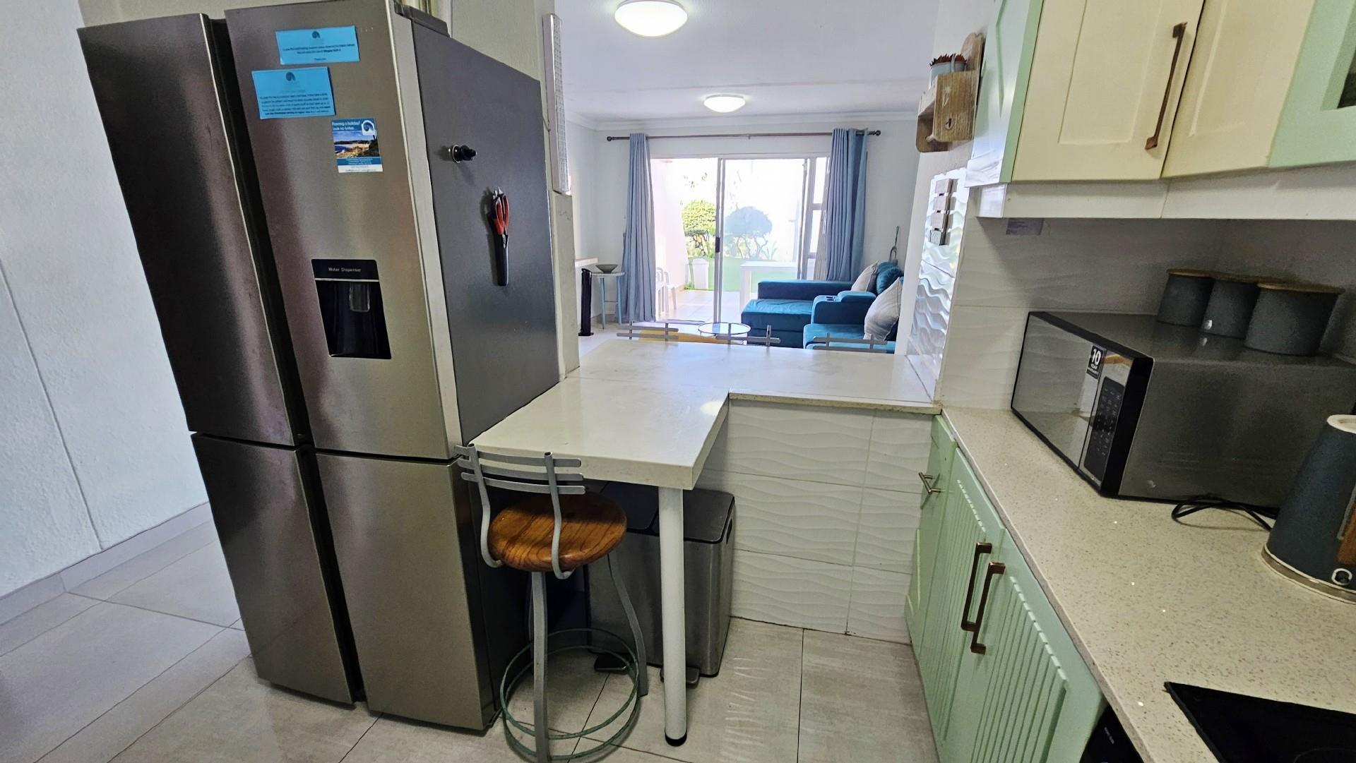Magnificent, fully furnished beachfront apartment in Margate