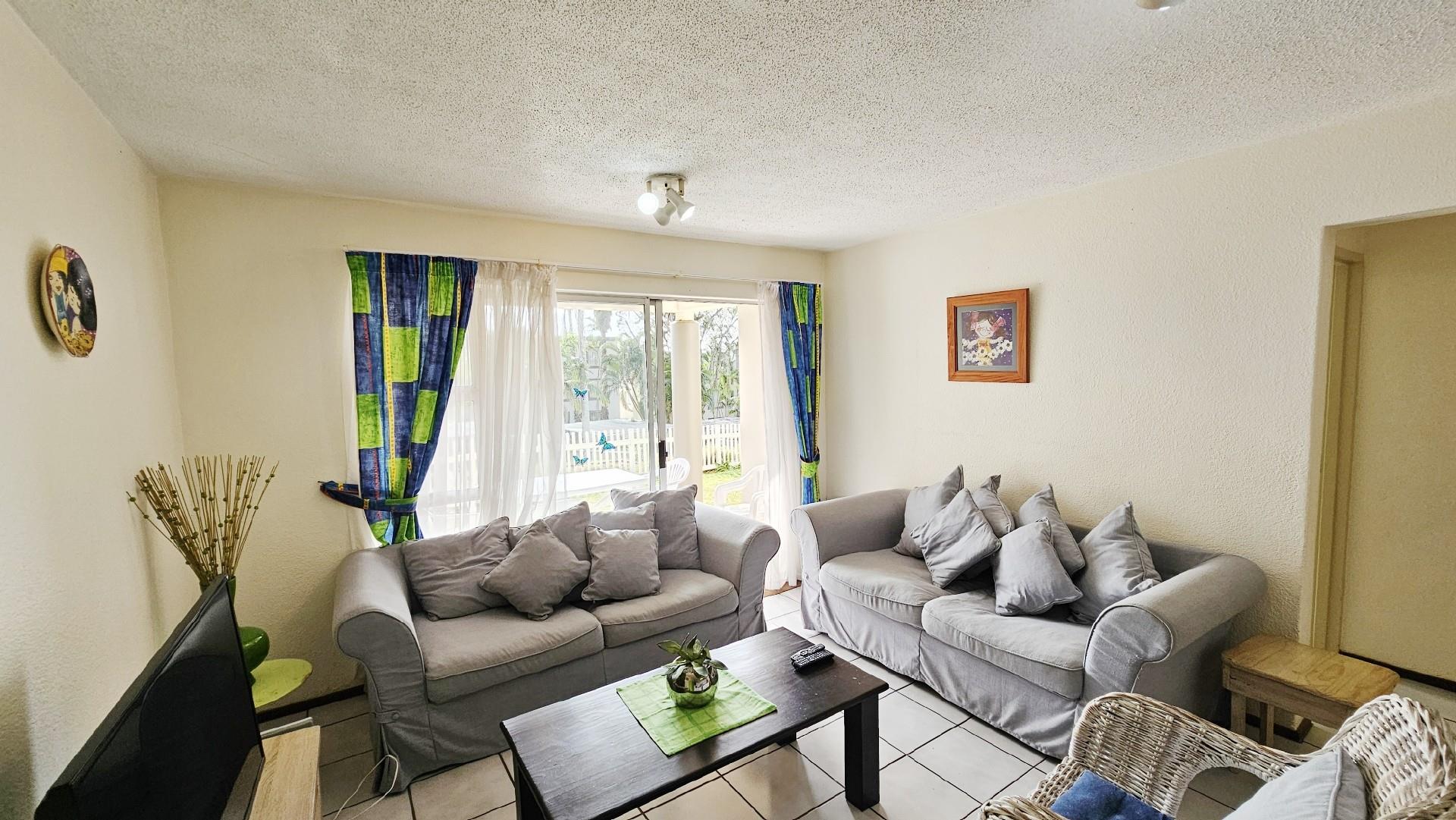 2 bedroom Apartment For Sale in Uvongo Beach, Margate, KwaZulu Natal