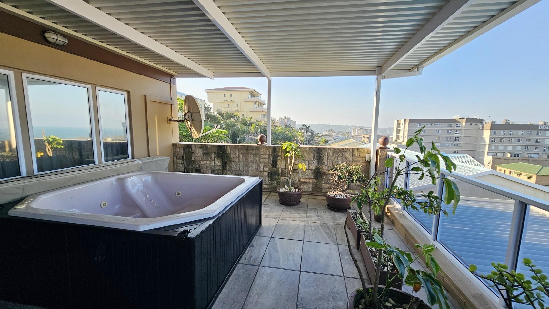 Spacious Apartment For Sale in Margate, KwaZulu Natal