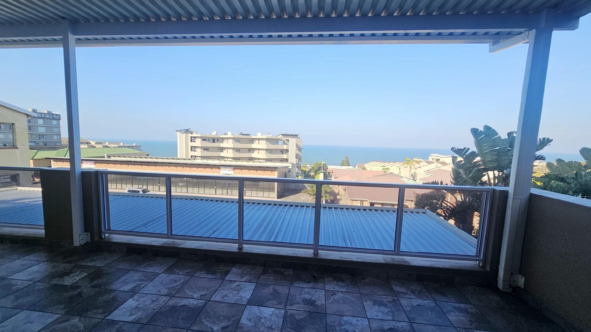 Spacious, fully furnished Apartment For Sale in Margate, KwaZulu Natal