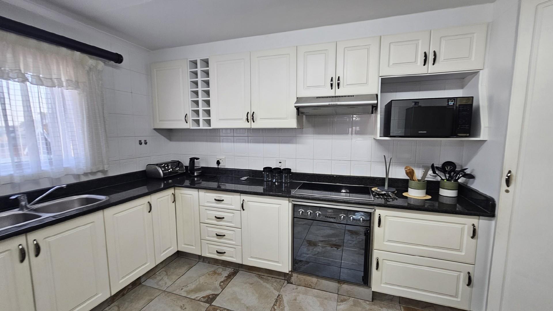Very Spacious 4 bedroom Apartment with beautiful sea views, for sale in Margate, KwaZulu Natal
