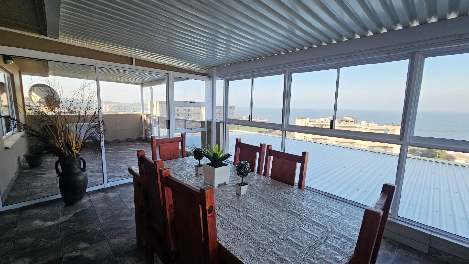 Very Spacious 4 bedroom Apartment with beautiful sea views, for sale in Margate, KwaZulu Natal