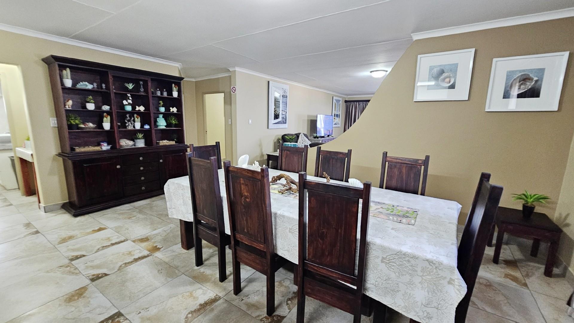 Very Spacious 4 bedroom Apartment with beautiful sea views, for sale in Margate, KwaZulu Natal