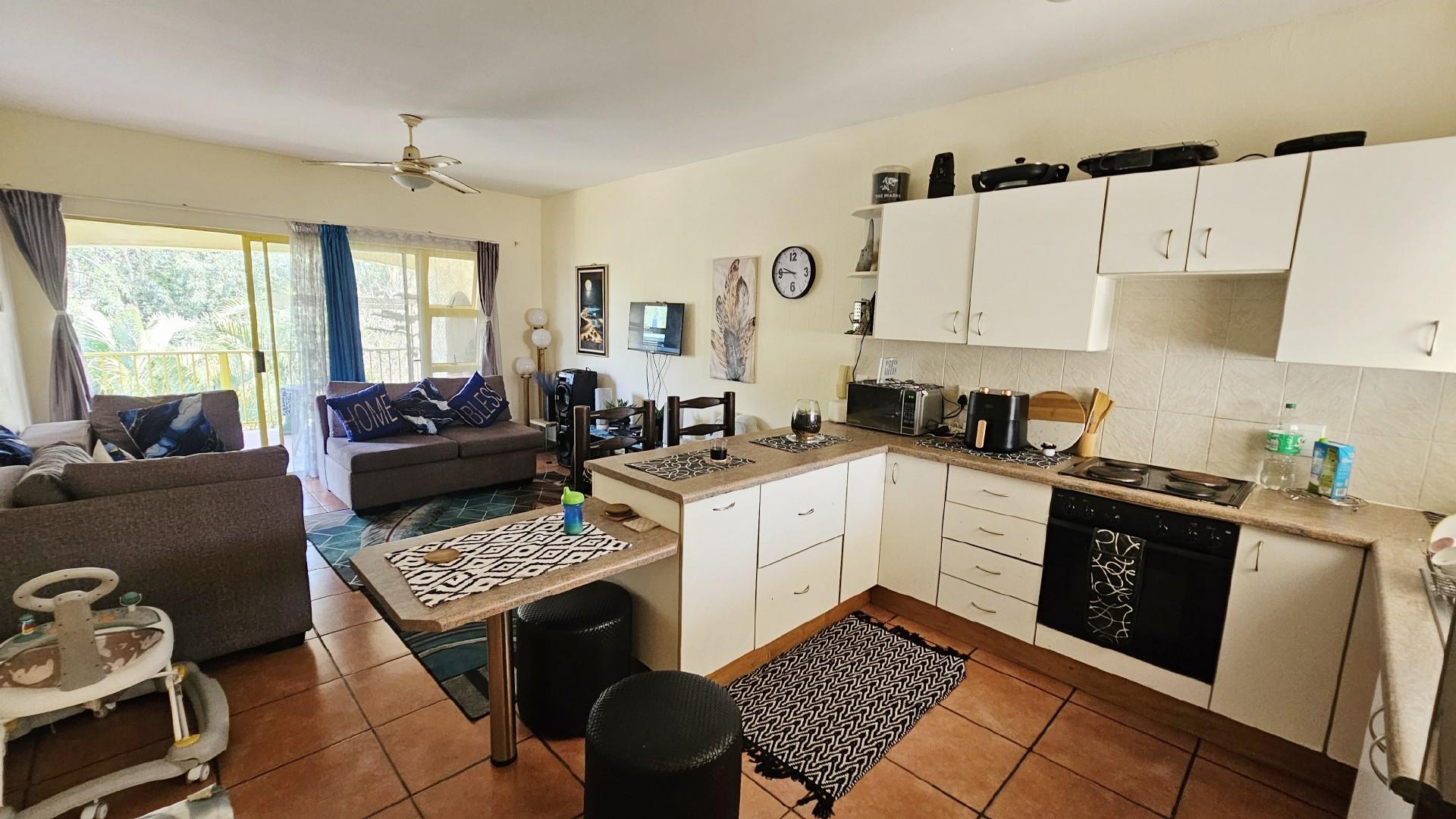 2 bedroom Apartment For Sale in Uvongo Beach, Margate, KwaZulu Natal