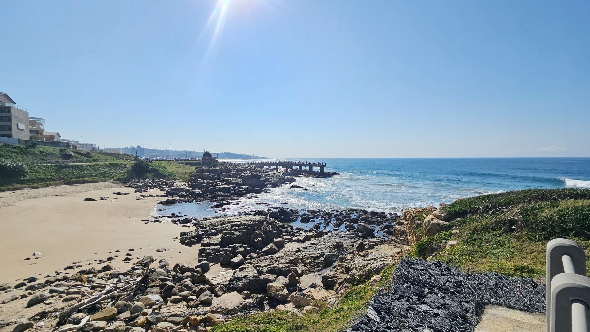 3 bedroom, 2 bathroom Beachfront Apartment For Sale in Margate, KwaZulu Natal