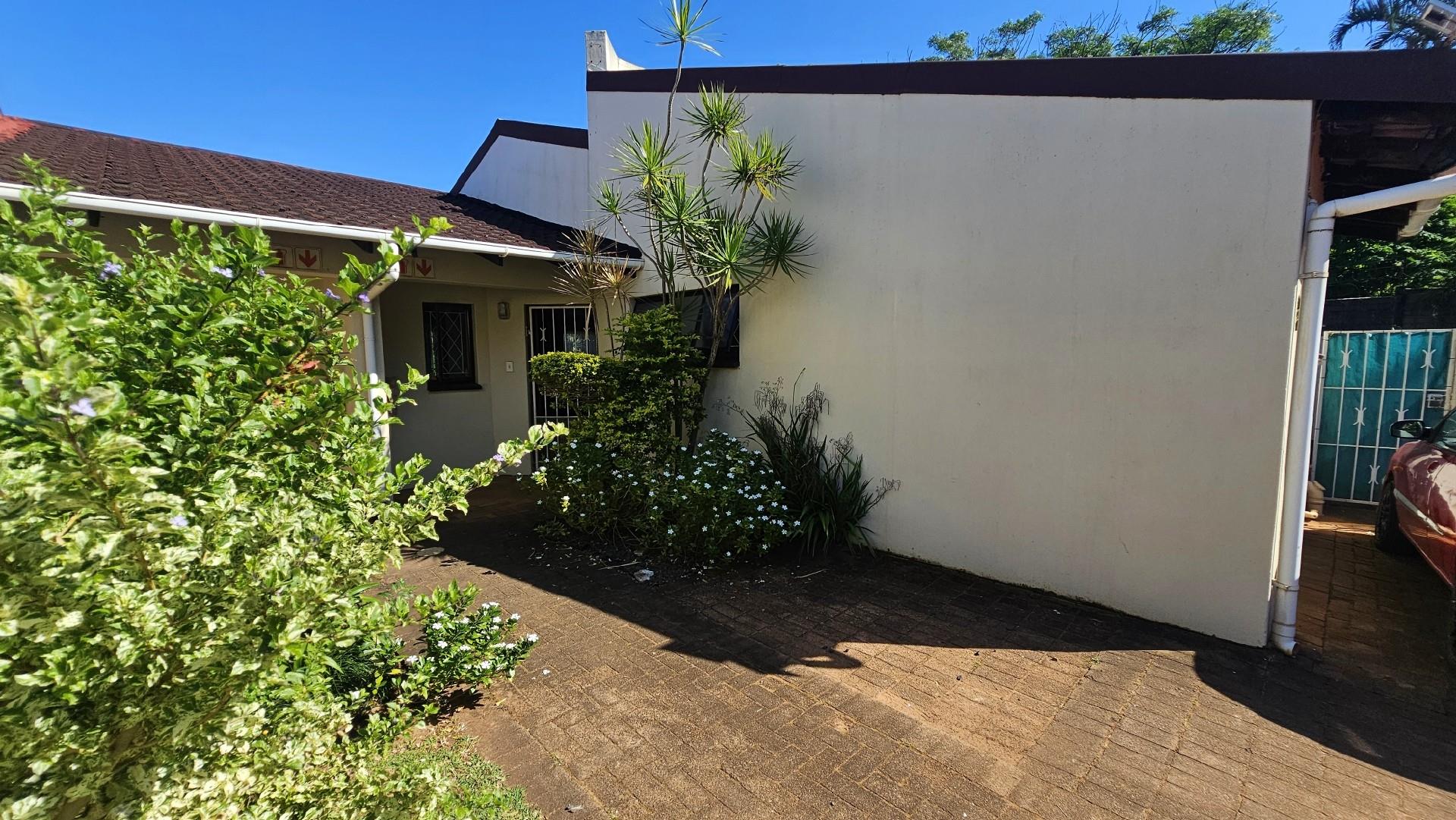 3 Bedroom Apartment For Sale in Margate, KwaZulu Natal