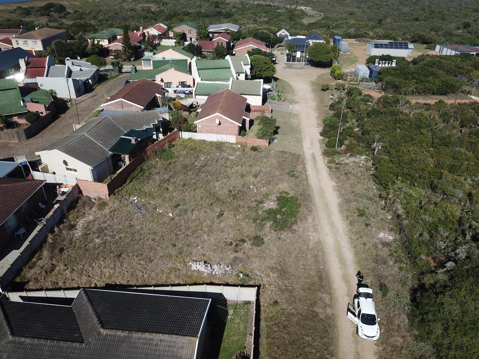 Affordable Coastal Opportunity - Level 306sqm Stand in Quiet Aston Bay