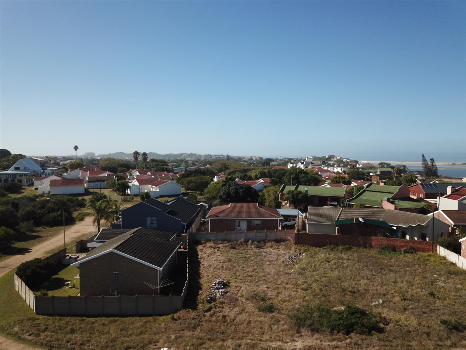 Affordable Coastal Opportunity - Level 306sqm Stand in Quiet Aston Bay