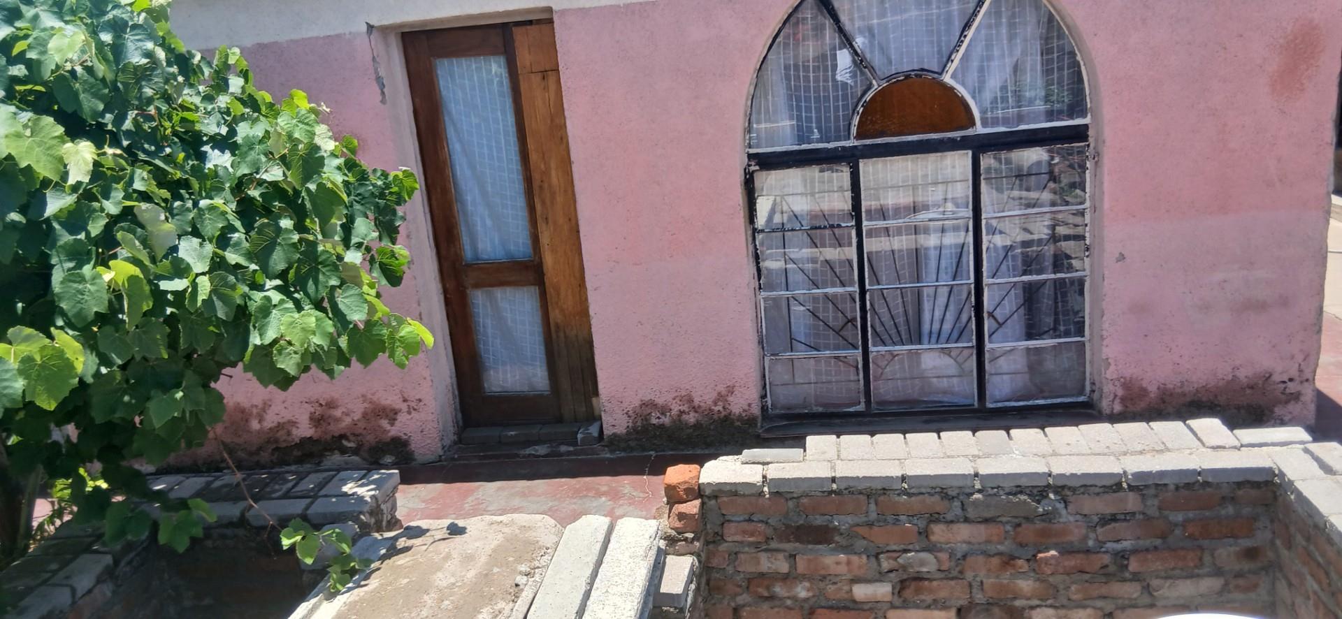 HOUSE FOR SALE SESHEGO ZONE 2 :NEWTOWN