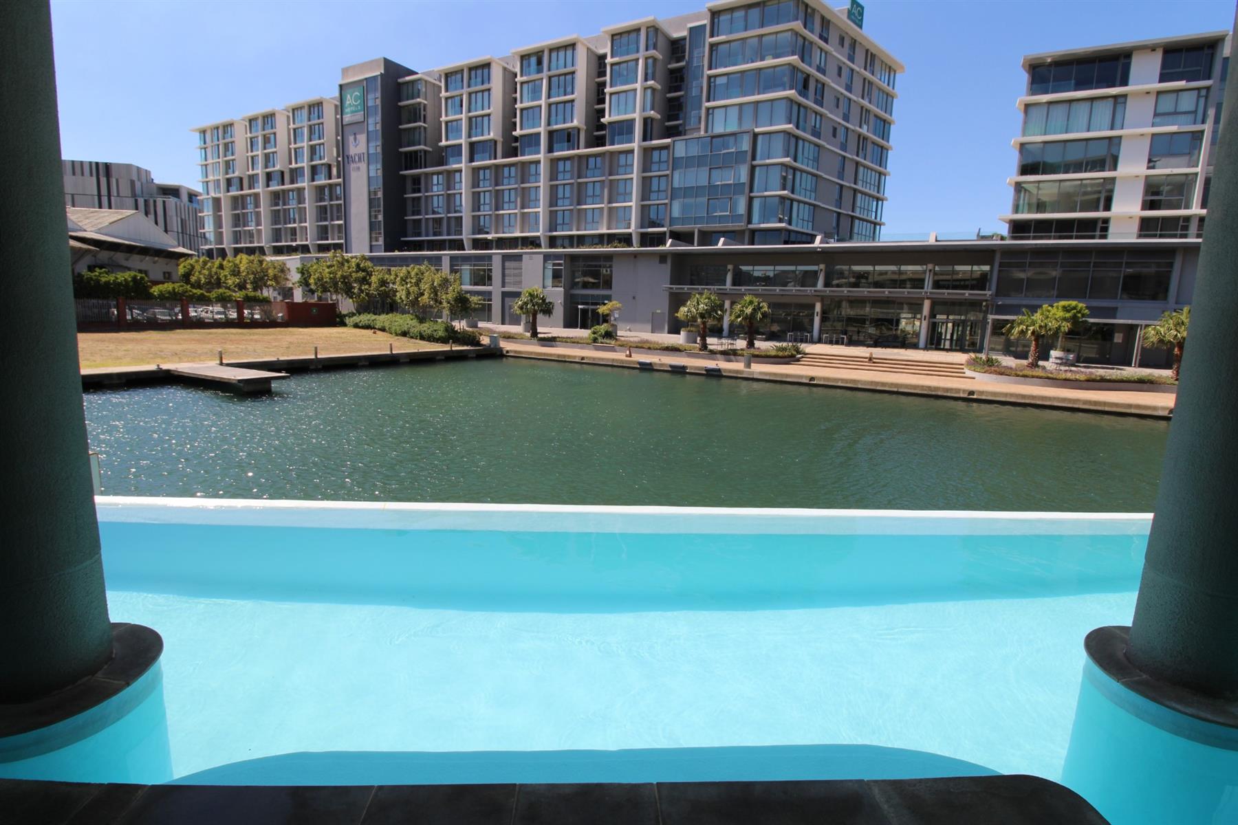 Contemporary Luxury Apartment