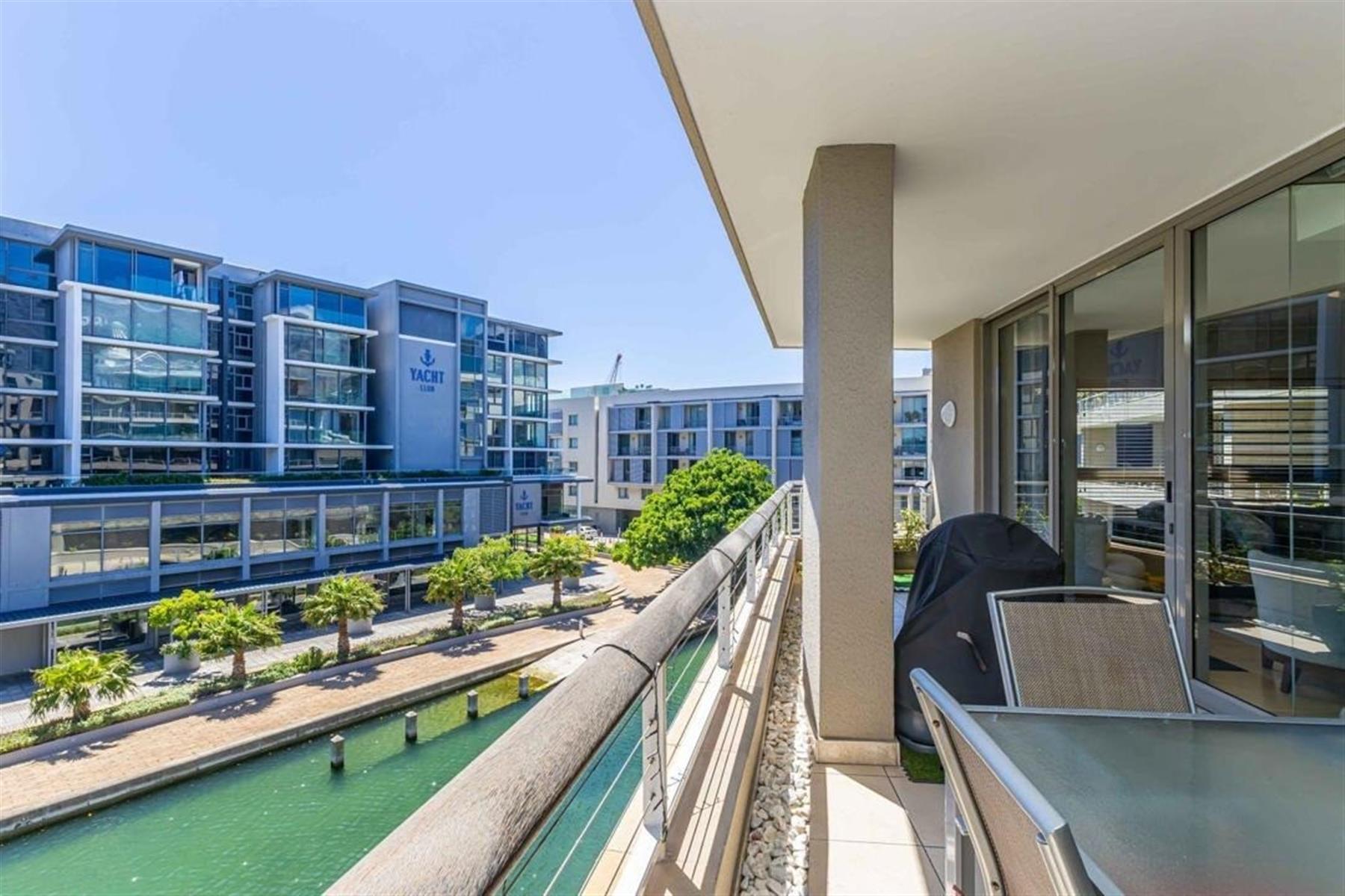 Contemporary Luxury Apartment