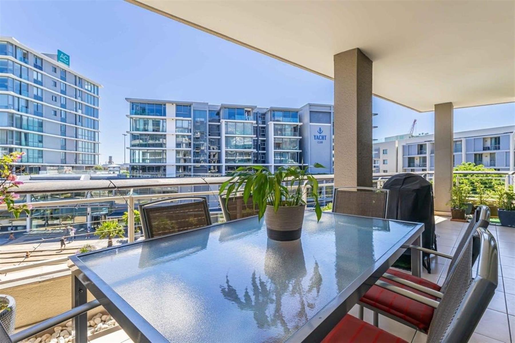 Contemporary Luxury Apartment