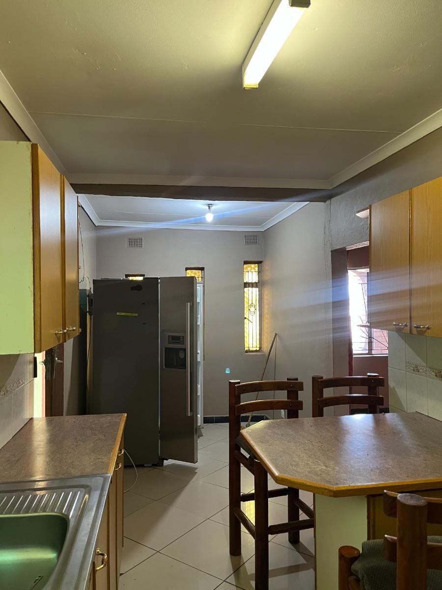 3 Bedroom House To Rent in Seshego-B