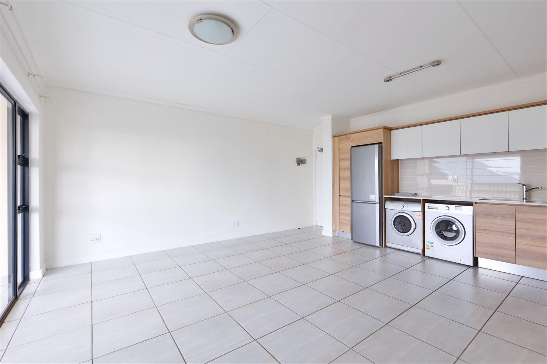 Apartment for rent in Waterfall, Midrand