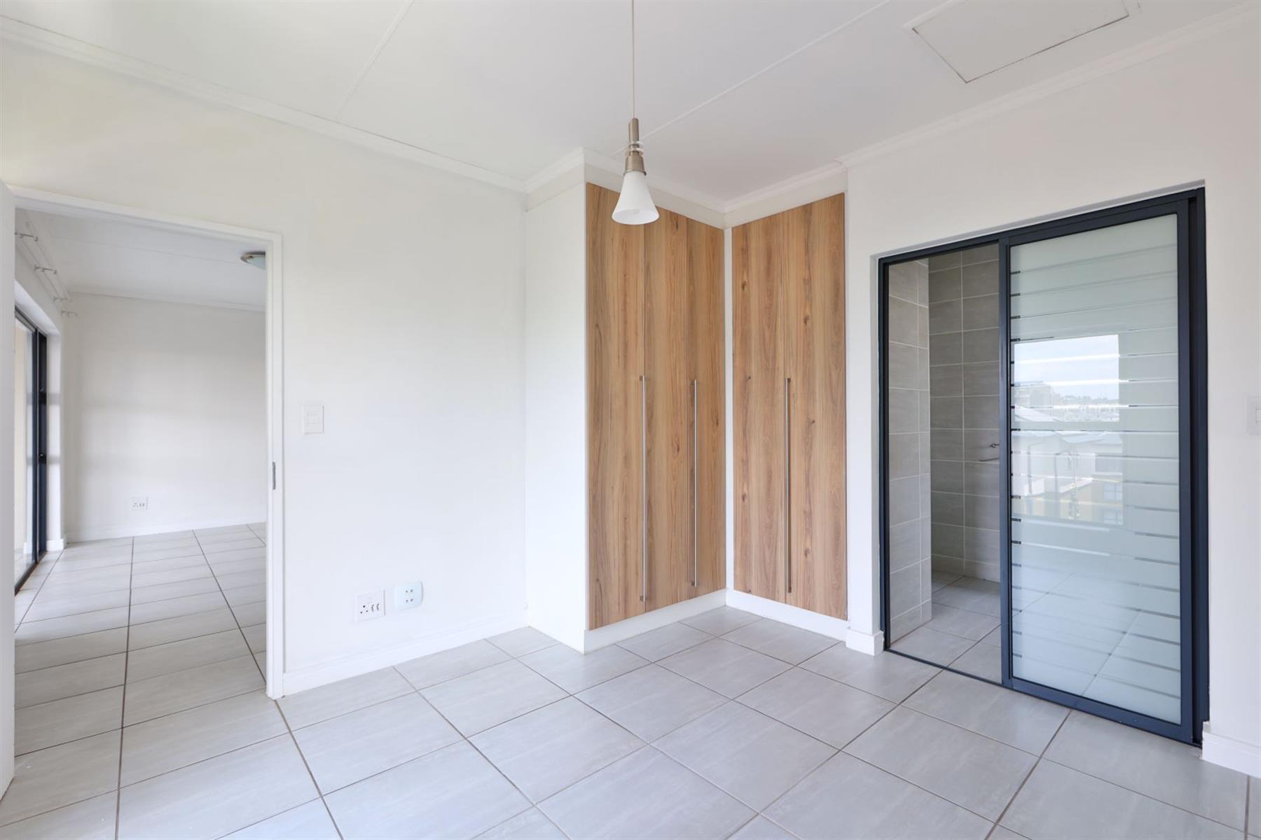 Apartment for rent in Waterfall, Midrand