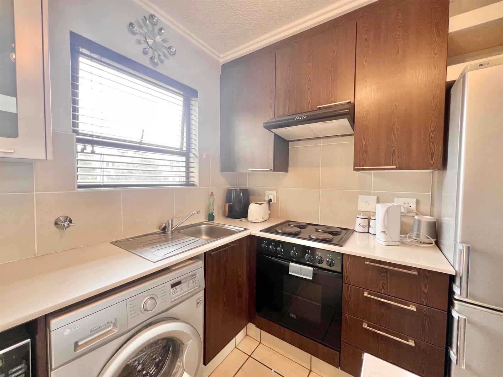 Apartment for rent in Bryanston, Sandton, 93 m²