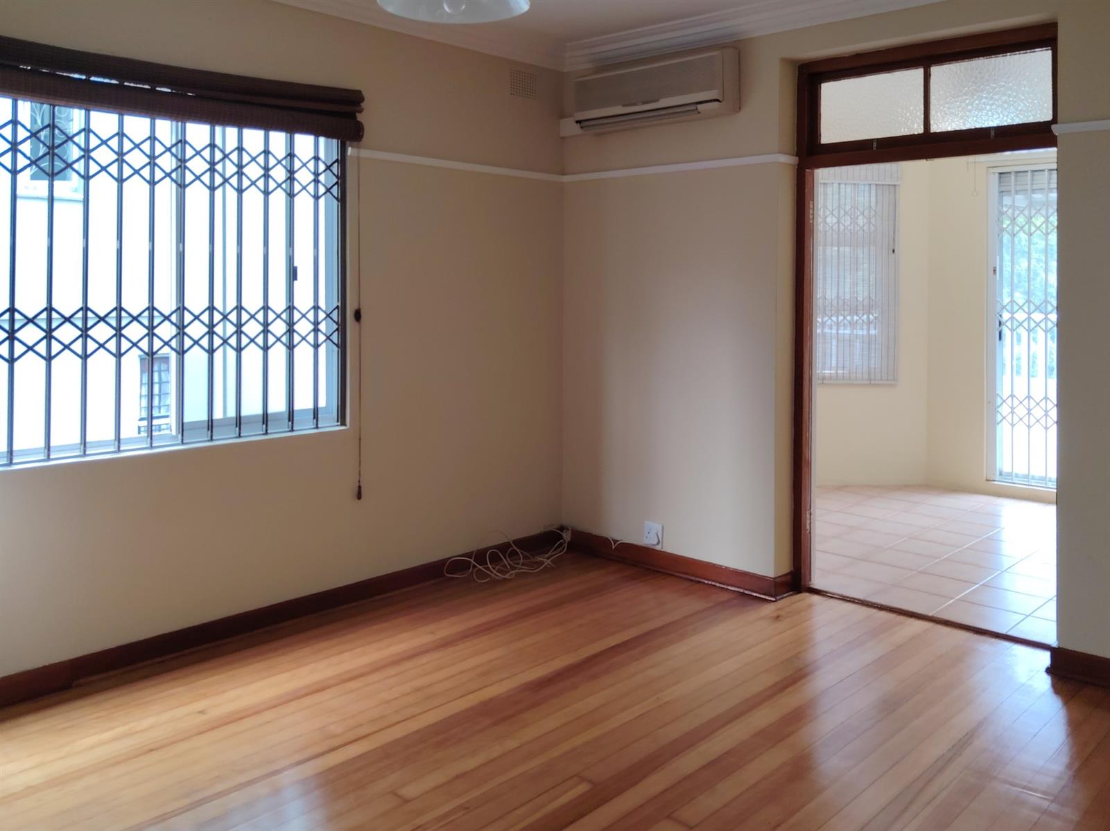 Adorable Apartment For Sale in Morningside, Durban