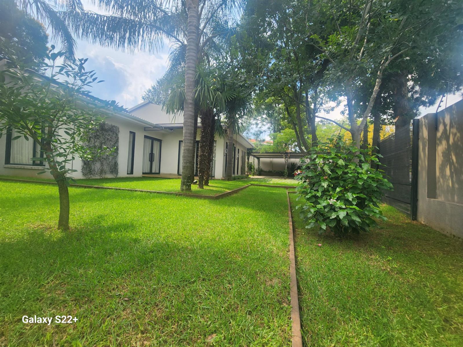 House for sale in Sunninghill, Sandton, 334 m²